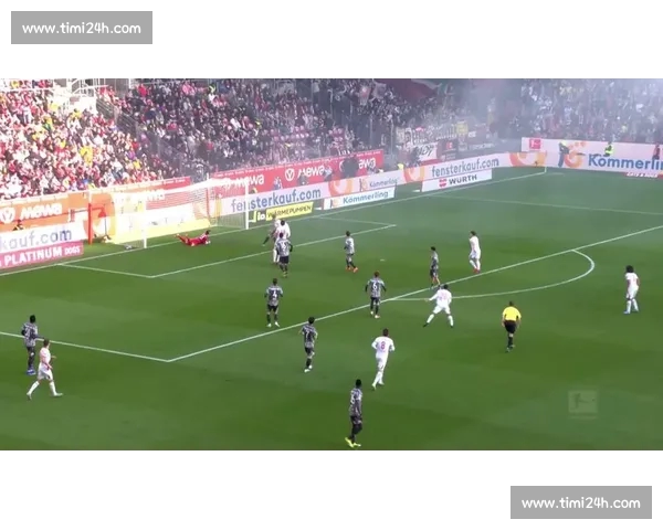 实时精彩足球赛事直播全覆盖，让你不错过每一个关键瞬间